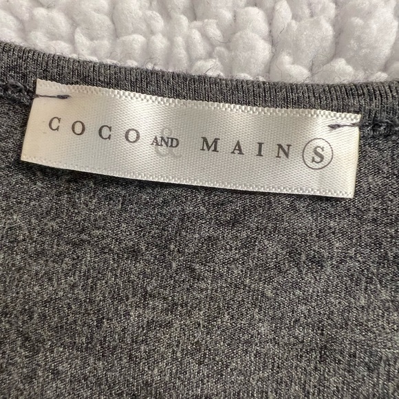 Coco & Main Long-sleeve gray tunic with side ruching - Picture 4 of 6